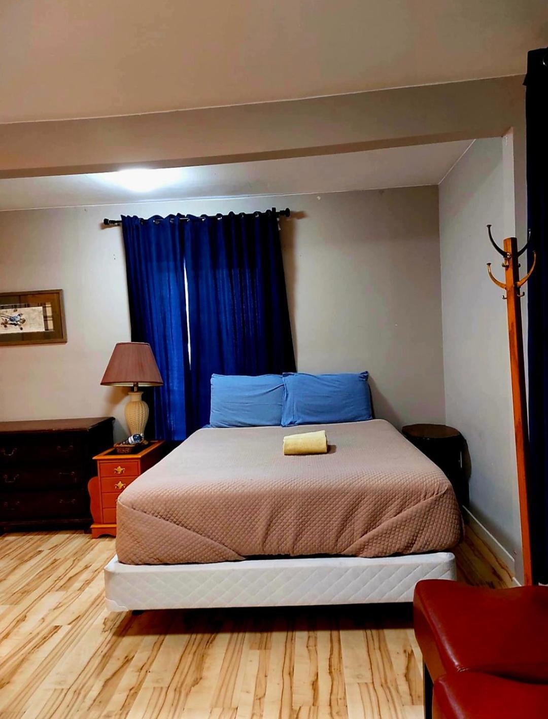 Earthquest Lodge Port Burwell ภายนอก รูปภาพ